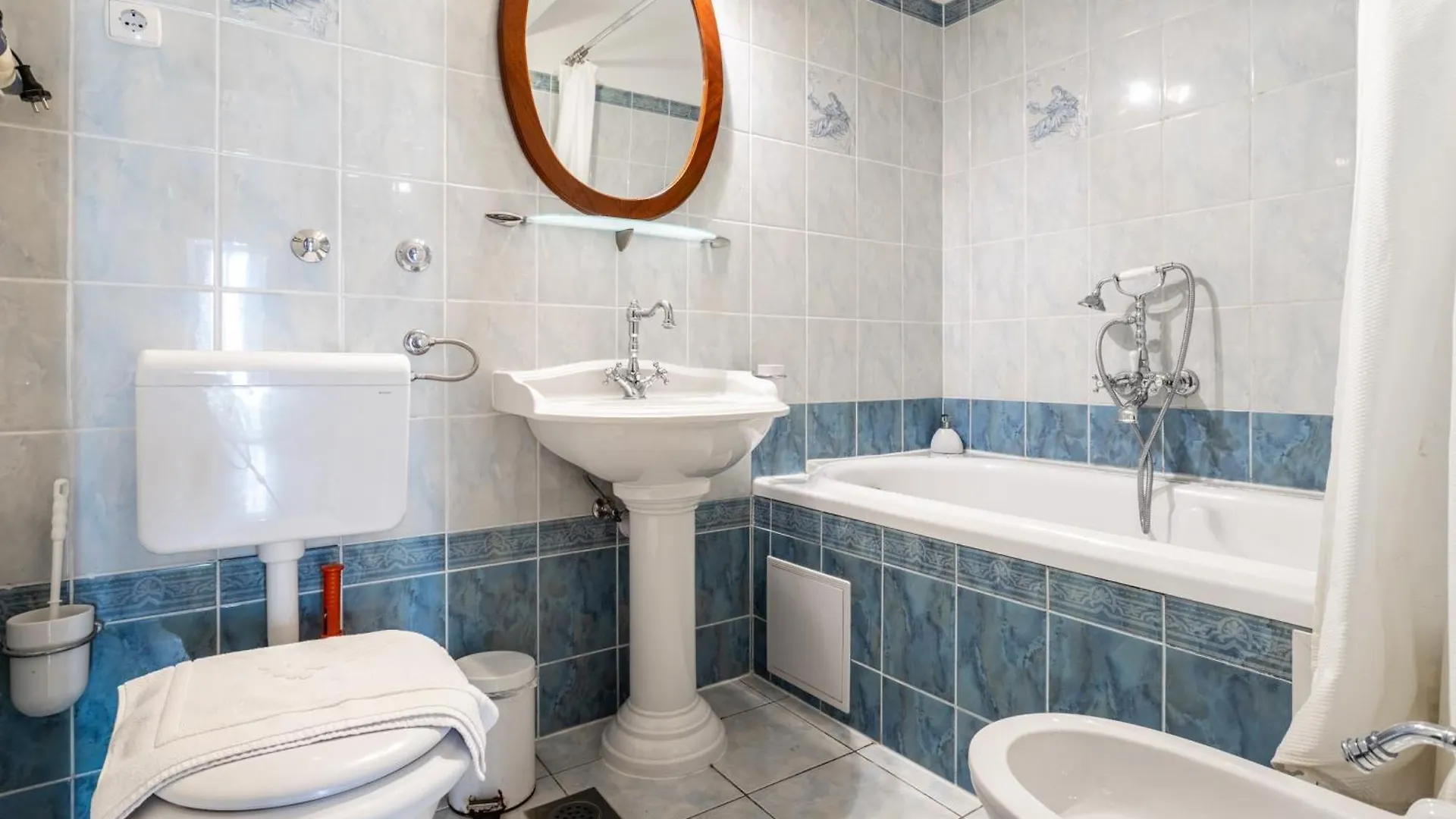 Villa Violeta With The Sea View, 3 Min Walk To The Beach Split Kroatien