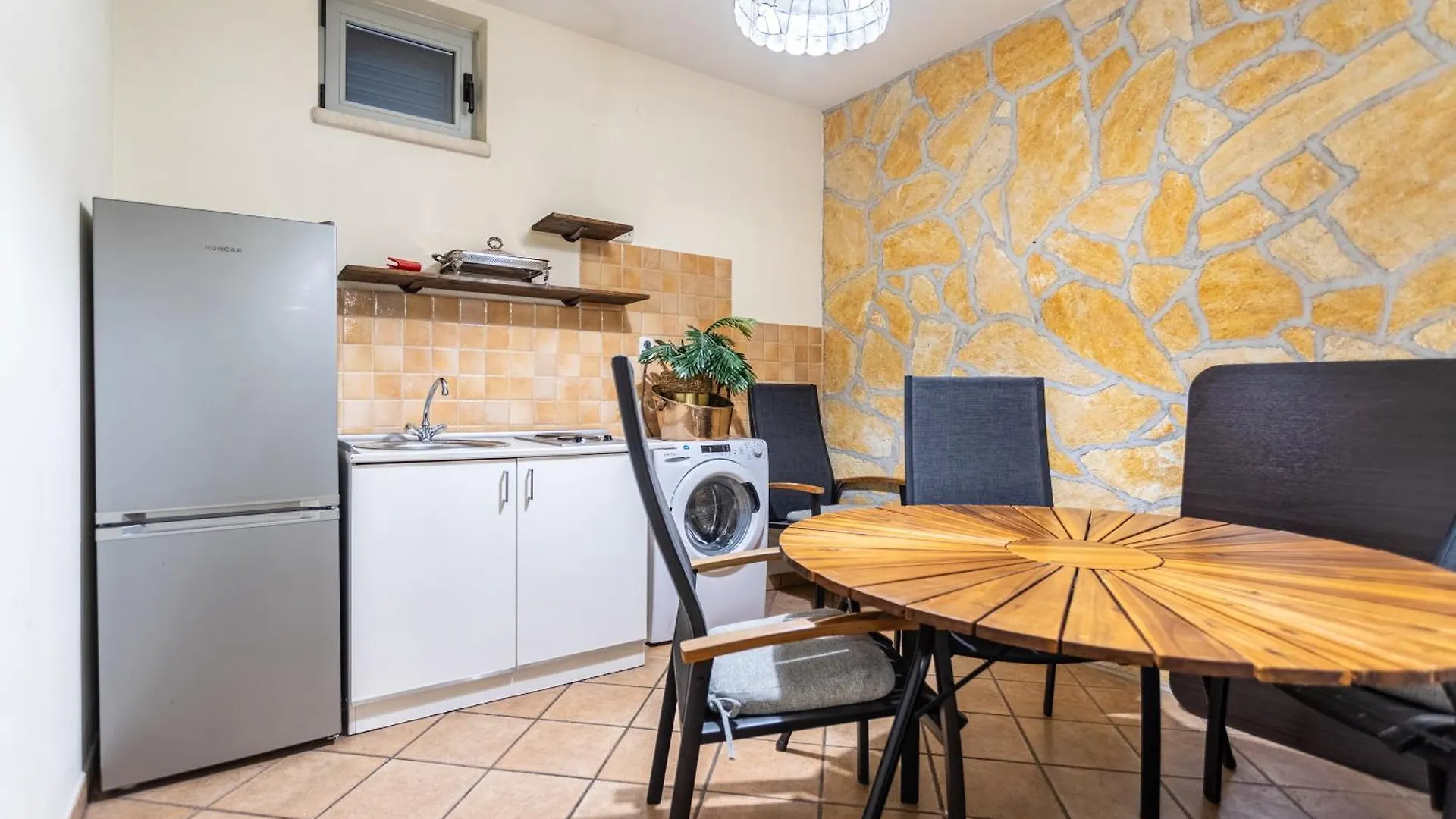 Villa Violeta With The Sea View, 3 Min Walk To The Beach Split
