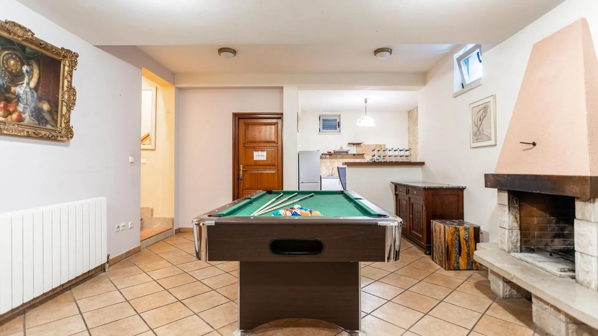 Villa Violeta With The Sea View, 3 Min Walk To The Beach Split