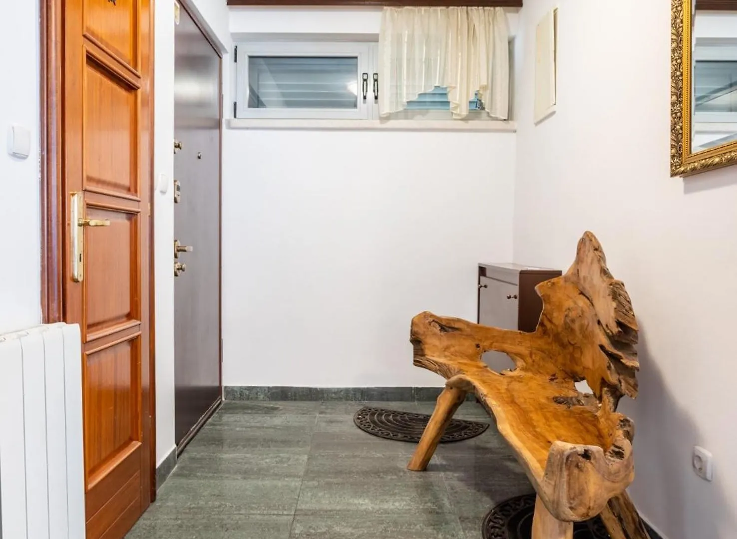 Villa Violeta With The Sea View, 3 Min Walk To The Beach Split