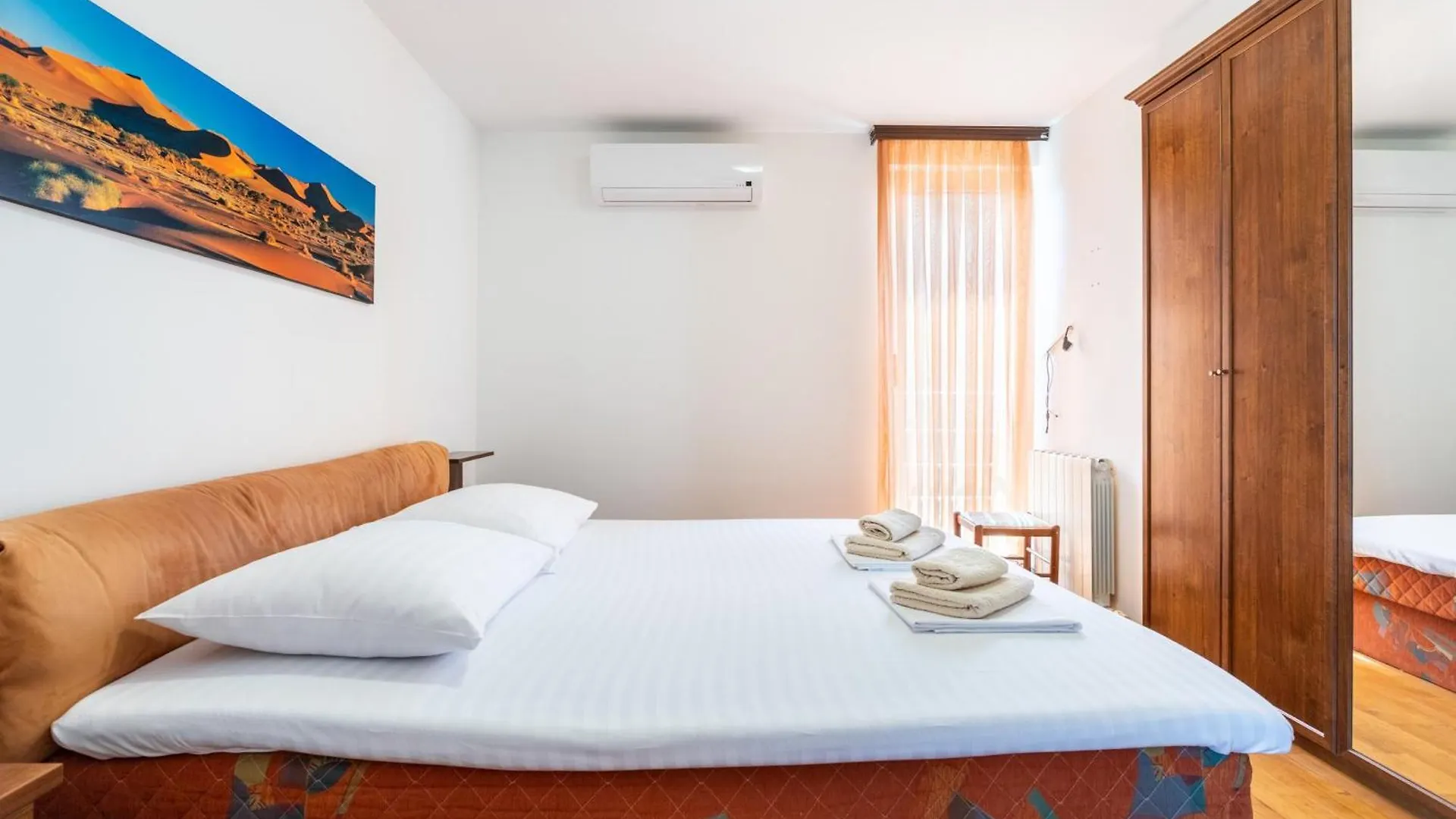 Villa Violeta With The Sea View, 3 Min Walk To The Beach Split